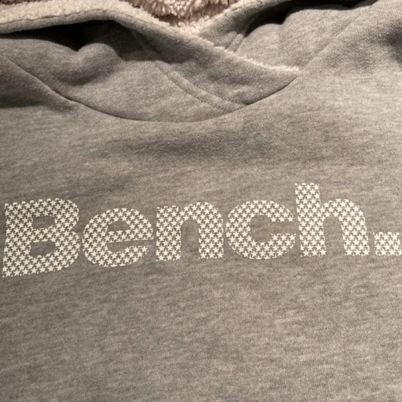 ๐ 3 for $25 Bench Girl's Hoodie in Size 9/10 EUC - Picture 2 of 16
